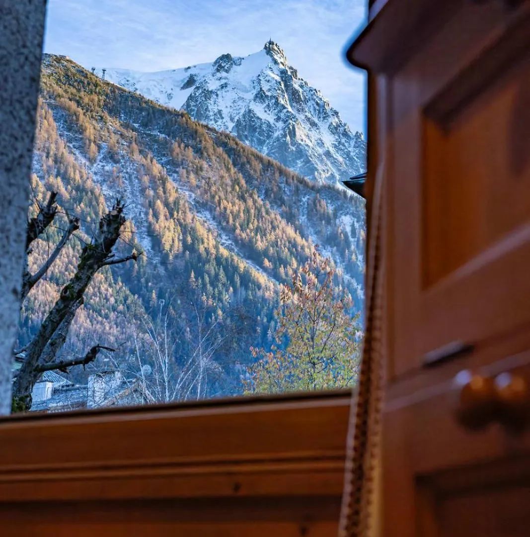 Апартаменты Alpine Garden - Truly Hidden Gem With Sunny Garden In Chamonix Town Center