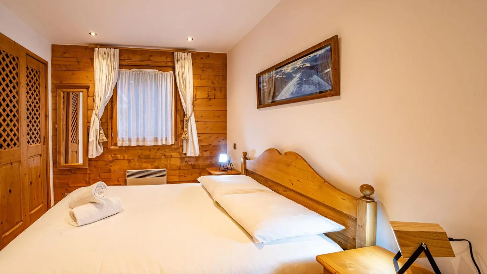 Апартаменты Alpine Garden - Truly Hidden Gem With Sunny Garden In Chamonix Town Center